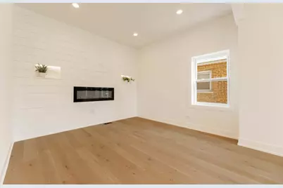 5721 S Newcastle Avenue, Chicago, IL 60638 - Photo 4