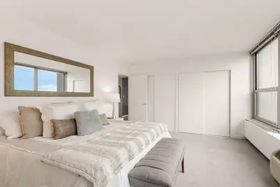 3600 N Lake Shore Drive #2220, Chicago, IL 60613 - Photo 18