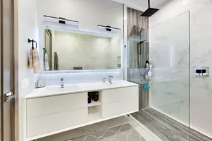 3024 W Irving Park Rd, Chicago, IL 60618 - Photo 16