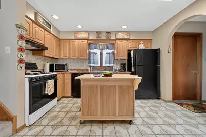 9708 S 81st Avenue, Palos Hills, IL 60465 - Photo 6