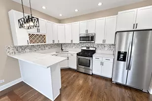 543 E 43rd St, Chicago, IL 60653 - Photo 16