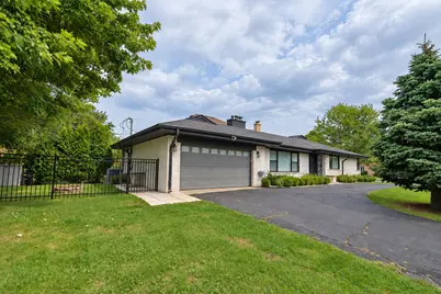 4754 W North Shore Avenue, Lincolnwood, IL 60712 - Photo 4