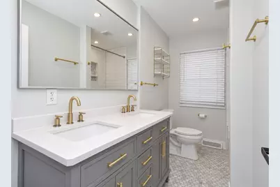 4754 W North Shore Avenue, Lincolnwood, IL 60712 - Photo 24