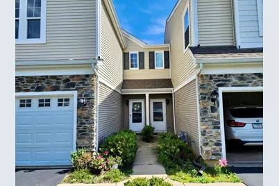 1904 Cobblestone Drive #1904, Carpentersville, IL 60110 - Photo 4