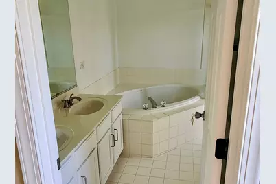 1904 Cobblestone Drive #1904, Carpentersville, IL 60110 - Photo 24