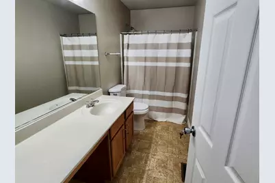 1904 Cobblestone Drive #1904, Carpentersville, IL 60110 - Photo 14