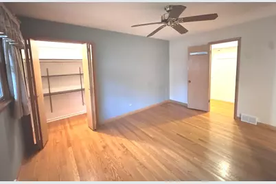 1610 E Dogwood Lane, Mount Prospect, IL 60056 - Photo 18