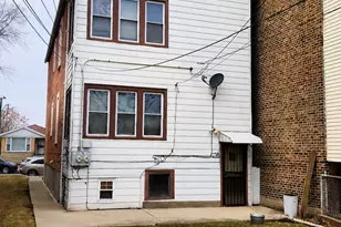 8233 S Escanaba Ave, Chicago, IL 60617 - Photo 8