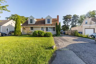 18843 W Deerpath Road, Grayslake, IL 60030 - Photo 1