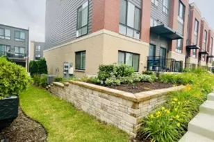 2329 Alumni Dr, Schaumburg, IL 60173 - Photo 2