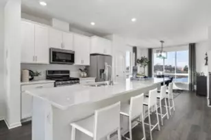 2329 Alumni Dr, Schaumburg, IL 60173 - Photo 6