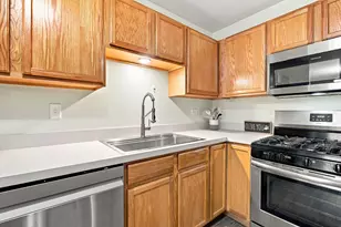 543 Silver Leaf Dr, Joliet, IL 60431 - Photo 6