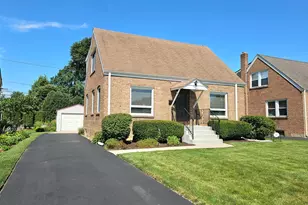 1014 S Summit Ave, Villa Park, IL 60181 - Photo 1