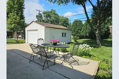 1014 S Summit Avenue, Villa Park, IL 60181 - Photo 4