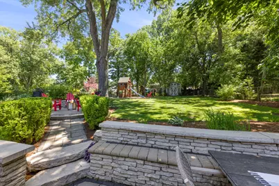 645 Hill Avenue, Glen Ellyn, IL 60137 - Photo 32