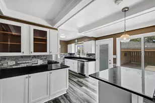 1734 W Rampart Rd, Addison, IL 60101 - Photo 4