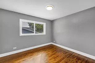1734 W Rampart Rd, Addison, IL 60101 - Photo 16