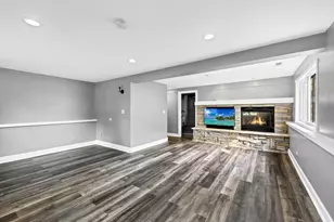 1734 W Rampart Rd, Addison, IL 60101 - Photo 10