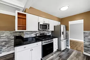 1734 W Rampart Rd, Addison, IL 60101 - Photo 6