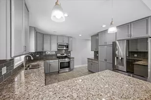400 Spruce Ave, Bensenville, IL 60106 - Photo 12