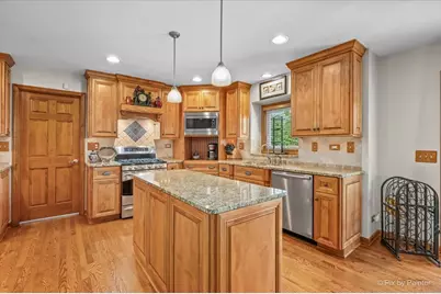 1775 Illinois Street, Roselle, IL 60172 - Photo 8