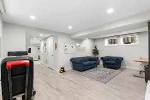 5047 W Winnemac Ave, Chicago, IL 60630 - Photo 36