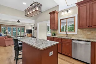 2189 Hidden Valley Dr, Naperville, IL 60565 - Photo 8