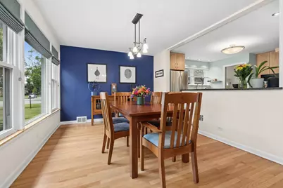 9306 Kostner Avenue, Skokie, IL 60076 - Photo 8