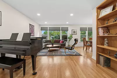 9306 Kostner Avenue, Skokie, IL 60076 - Photo 4