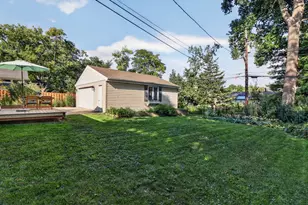 211 S Dorchester Ave, Wheaton, IL 60187 - Photo 24