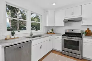 211 S Dorchester Ave, Wheaton, IL 60187 - Photo 8