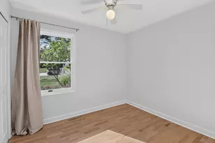 211 S Dorchester Ave, Wheaton, IL 60187 - Photo 16