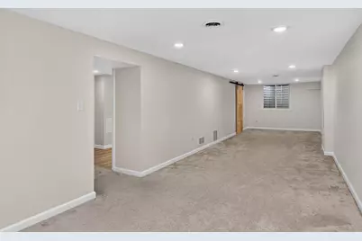 211 S Dorchester Avenue, Wheaton, IL 60187 - Photo 18