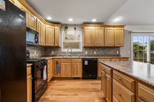 3908 Rockdale Dr, Champaign, IL 61822 - Photo 16