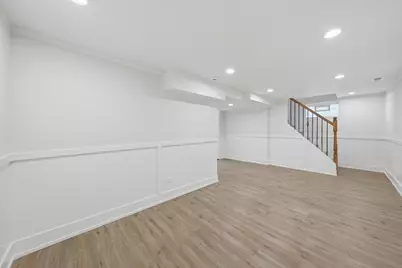 9137 S Essex Avenue, Chicago, IL 60617 - Photo 24