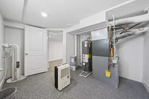 9137 S Essex Ave, Chicago, IL 60617 - Photo 34