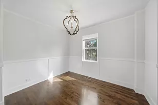 9137 S Essex Ave, Chicago, IL 60617 - Photo 12