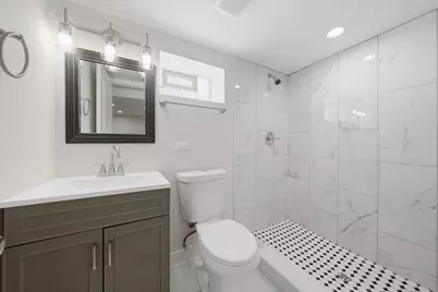 9137 S Essex Avenue, Chicago, IL 60617 - Photo 32