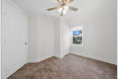 9137 S Essex Avenue, Chicago, IL 60617 - Photo 22