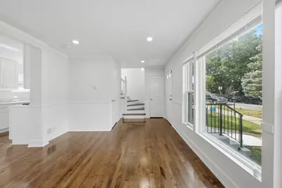 9137 S Essex Avenue, Chicago, IL 60617 - Photo 4