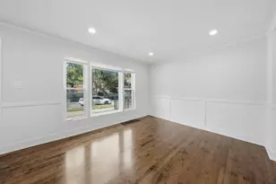 9137 S Essex Ave, Chicago, IL 60617 - Photo 8