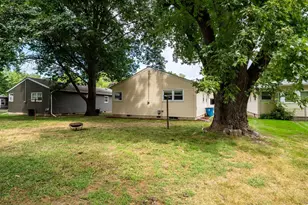 608 E Payson St, Pontiac, IL 61764 - Photo 28