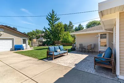 9129 Mango Avenue, Morton Grove, IL 60053 - Photo 22