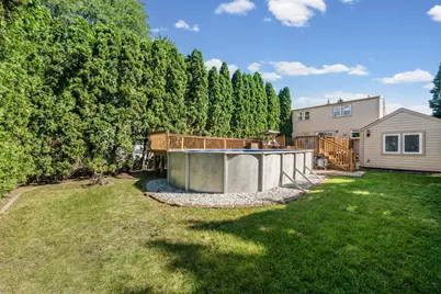 9138 Belleforte Avenue, Morton Grove, IL 60053 - Photo 8