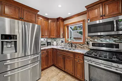 9138 Belleforte Avenue, Morton Grove, IL 60053 - Photo 16