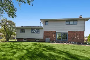 15551 Frances Ln, Orland Park, IL 60462 - Photo 4