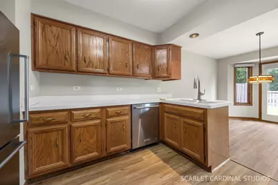 526 E Highland Avenue, Villa Park, IL 60181 - Photo 8