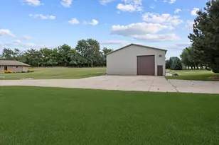 27175 N Gilmer Rd, Mundelein, IL 60060 - Photo 6