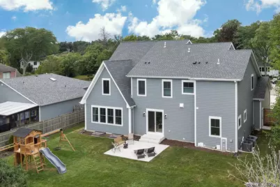 1947 Summerton Place, Northbrook, IL 60062 - Photo 2