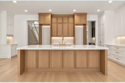 3909 N Hamilton Avenue, Chicago, IL 60618 - Photo 2